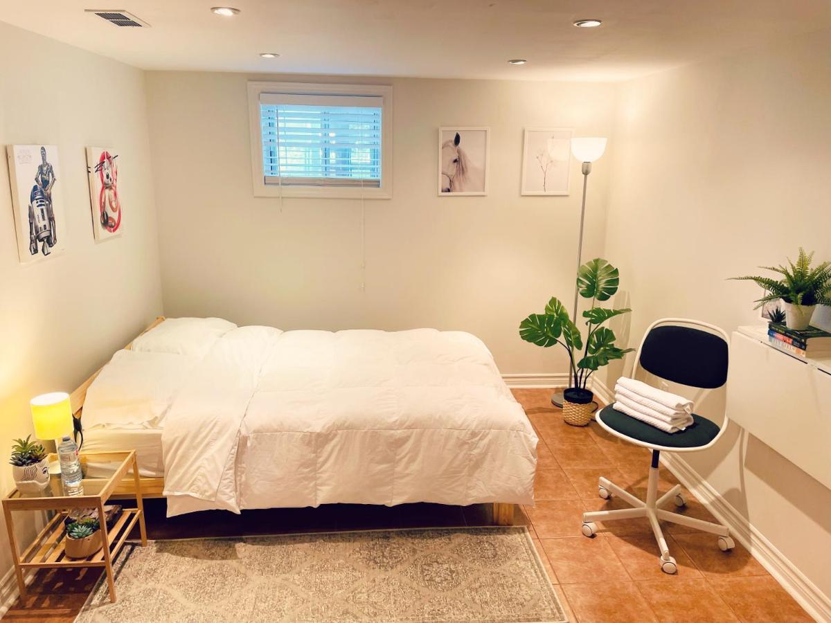 Lovely Home Toronto Airport Экстерьер фото